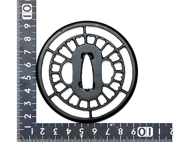 T-013-1IR4車輪に菊図透鐔